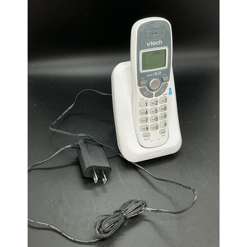 VTECH Cordless Phone‎ Model CS6114 White Base and Handset
